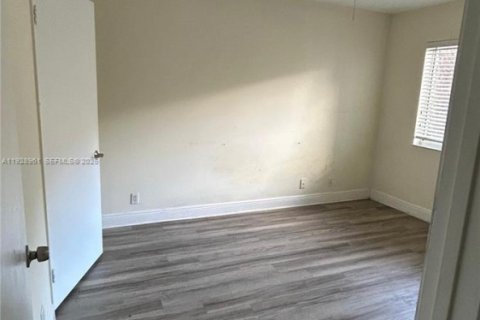 Copropriété à louer à Tamarac, Floride: 1 chambre, 64.57 m2 № 1987810 - photo 3