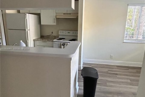 Copropriété à louer à Tamarac, Floride: 1 chambre, 64.57 m2 № 1987810 - photo 18