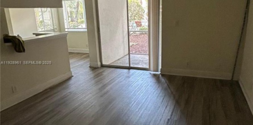 Condo à Tamarac, Floride, 1 chambre № 1987810