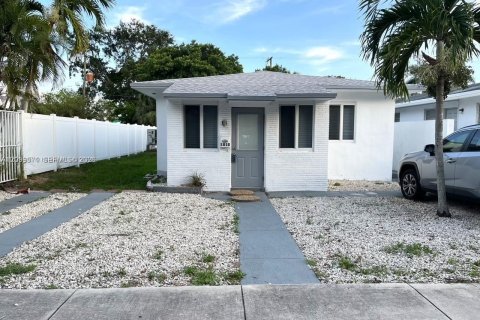Immobilier commercial à Hollywood, Floride 41.81 m2 № 2380222