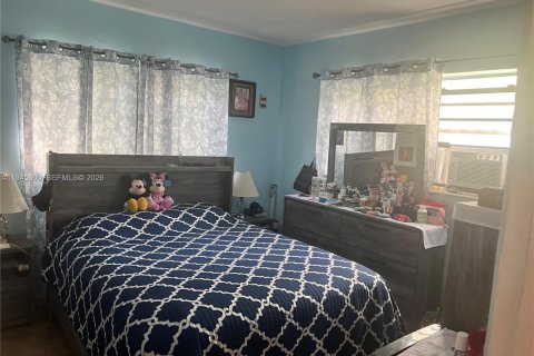 House in North Miami, Florida 3 bedrooms, 112.78 sq.m. № 2004142 - photo 7