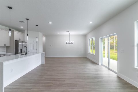 House in Palm Bay, Florida 4 bedrooms, 175.96 sq.m. № 2202804 - photo 14