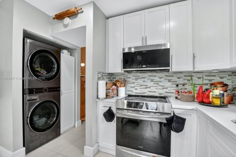 House in Delray Beach, Florida 2 bedrooms, 115.85 sq.m. № 1927619 - photo 16
