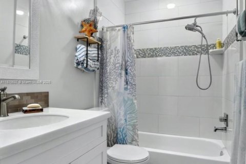 House in Delray Beach, Florida 2 bedrooms, 115.85 sq.m. № 1927619 - photo 23