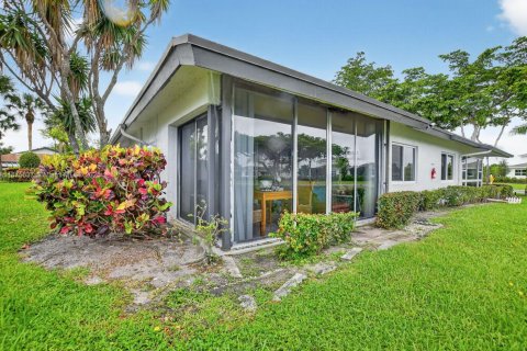 House in Delray Beach, Florida 2 bedrooms, 115.85 sq.m. № 1927619 - photo 25