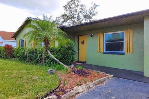 Villa ou maison à vendre à Cocoa, Floride: 3 chambres, 138.98 m2 № 2228461 - photo 2