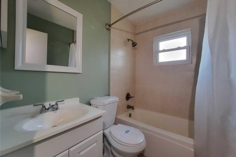 Villa ou maison à vendre à Cocoa, Floride: 3 chambres, 138.98 m2 № 2228461 - photo 15