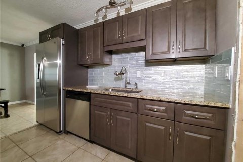 Villa ou maison à vendre à Cocoa, Floride: 3 chambres, 138.98 m2 № 2228461 - photo 8