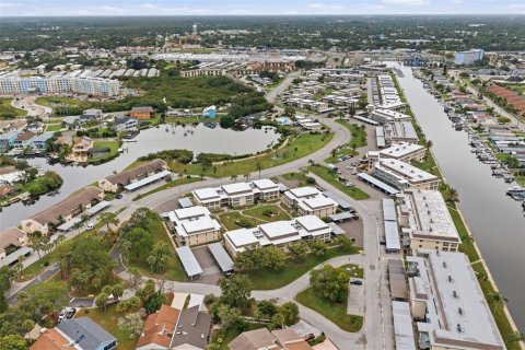 Купить кондоминиум в Нью-Порт-Ричи, Флорида 6 комнат, 88.44м2, № 2208201 - фото 29