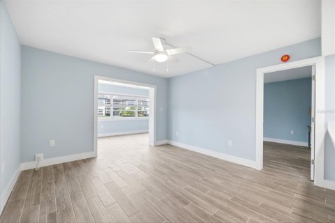 Купить кондоминиум в Нью-Порт-Ричи, Флорида 6 комнат, 88.44м2, № 2208201 - фото 6