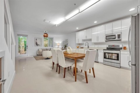 Купить таунхаус в Винтер-Парк, Флорида 6 комнат, 241.92м2, № 1846362 - фото 14