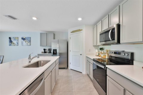 House in Plant City, Florida 4 bedrooms, 171.5 sq.m. № 2205487 - photo 8