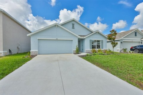 House in Plant City, Florida 4 bedrooms, 171.5 sq.m. № 2205487 - photo 2