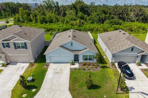 House in Plant City, Florida 4 bedrooms, 171.5 sq.m. № 2205487 - photo 4