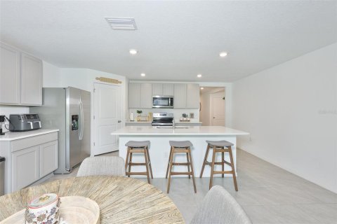 House in Plant City, Florida 4 bedrooms, 171.5 sq.m. № 2205487 - photo 6