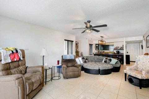 Copropriété à louer à Cocoa, Floride: 2 chambres, 103.31 m2 № 1857389 - photo 5