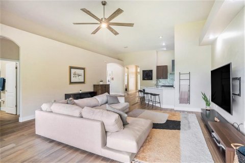 Casa en venta en Land O' Lakes, Florida, 4 dormitorios, 198.16 m2 № 1902611 - foto 9