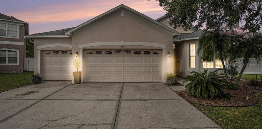 Casa en Land O' Lakes, Florida 4 dormitorios, 198.16 m2 № 1902611