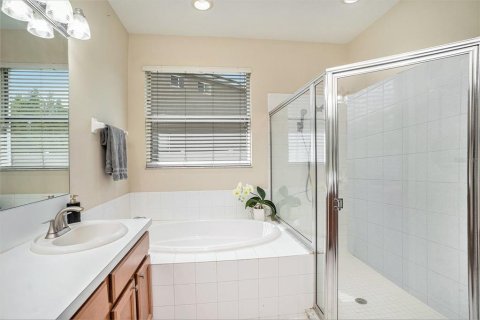 Casa en venta en Land O' Lakes, Florida, 4 dormitorios, 198.16 m2 № 1902611 - foto 18
