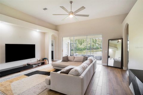 Casa en venta en Land O' Lakes, Florida, 4 dormitorios, 198.16 m2 № 1902611 - foto 8