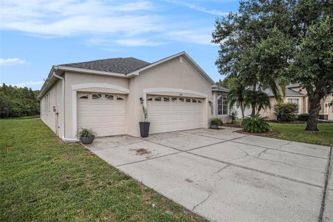 Casa en venta en Land O' Lakes, Florida, 4 dormitorios, 198.16 m2 № 1902611 - foto 3