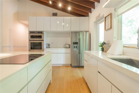 Снять в аренду виллу или дом в Майами, Флорида 3 спальни, 202.06м2, № 2379851 - фото 25