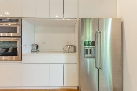 Снять в аренду виллу или дом в Майами, Флорида 3 спальни, 202.06м2, № 2379851 - фото 28