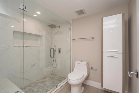 Купить кондоминиум в Майами, Флорида 2 спальни, 136.01м2, № 2153158 - фото 14