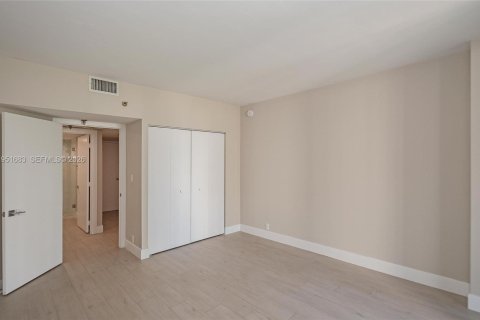 Купить кондоминиум в Майами, Флорида 2 спальни, 136.01м2, № 2153158 - фото 12