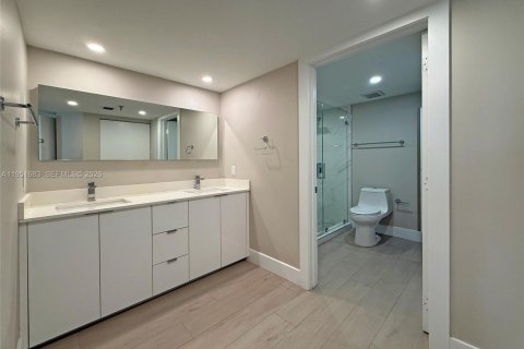 Купить кондоминиум в Майами, Флорида 2 спальни, 136.01м2, № 2153158 - фото 22