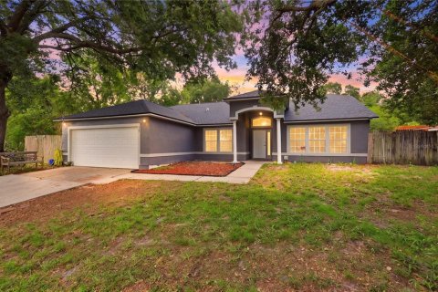 House in Deltona, Florida 4 bedrooms, 186.64 sq.m. № 2197609