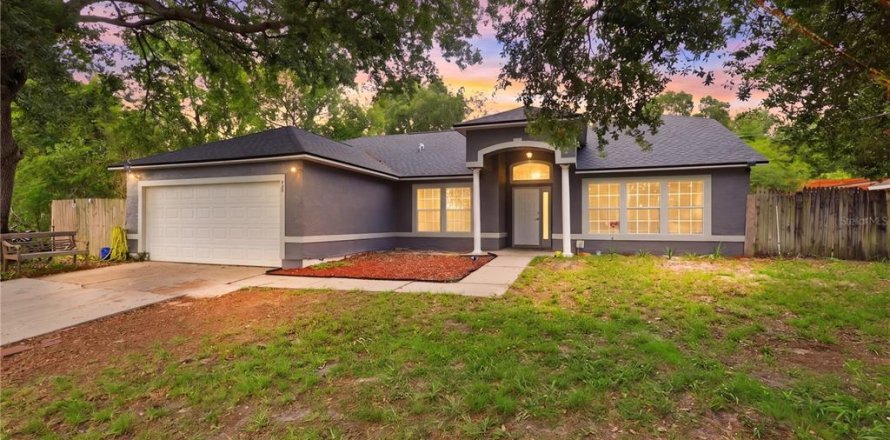 House in Deltona, Florida 4 bedrooms, 186.64 sq.m. № 2197609