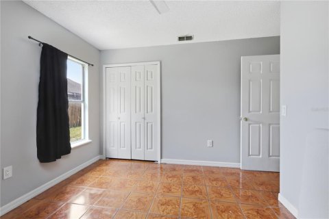 House in Deltona, Florida 4 bedrooms, 186.64 sq.m. № 2197609 - photo 18