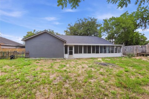 House in Deltona, Florida 4 bedrooms, 186.64 sq.m. № 2197609 - photo 27