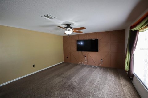 Villa ou maison à louer à Ocala, Floride: 4 chambres, 245.91 m2 № 2113925 - photo 8