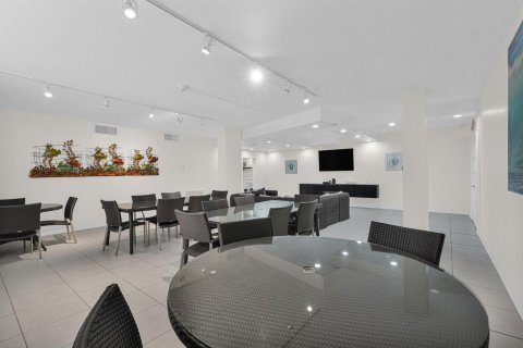 Купить кондоминиум в Холливуд, Флорида 2 комнаты, 133.78м2, № 2147082 - фото 26