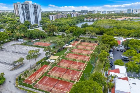 Touwnhouse à vendre à Aventura, Floride: 3 chambres, 126.81 m2 № 2179075 - photo 25