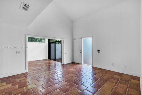 Touwnhouse à vendre à Aventura, Floride: 3 chambres, 126.81 m2 № 2179075 - photo 4