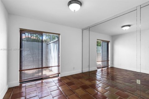 Touwnhouse à vendre à Aventura, Floride: 3 chambres, 126.81 m2 № 2179075 - photo 9