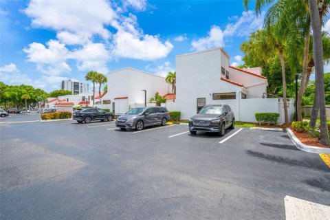 Touwnhouse à vendre à Aventura, Floride: 3 chambres, 126.81 m2 № 2179075 - photo 27
