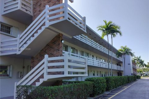 Condominio en Hallandale Beach, Florida, 1 dormitorio  № 2007924