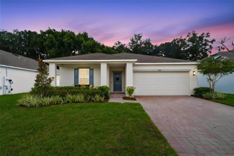 House in DeLand, Florida 4 bedrooms, 158.86 sq.m. № 2368706