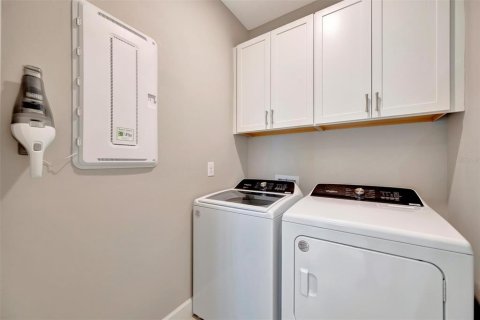 House in Englewood, Florida 2 bedrooms, 130.53 sq.m. № 1685007 - photo 17