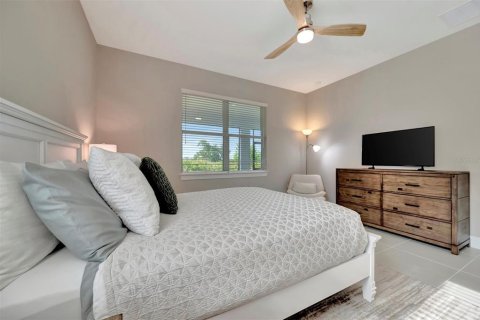 House in Englewood, Florida 2 bedrooms, 130.53 sq.m. № 1685007 - photo 20
