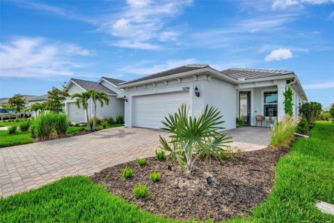 House in Englewood, Florida 2 bedrooms, 130.53 sq.m. № 1685007 - photo 2