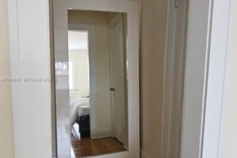 Condominio en venta en Miami Beach, Florida, 49.98 m2 № 2057102 - foto 7