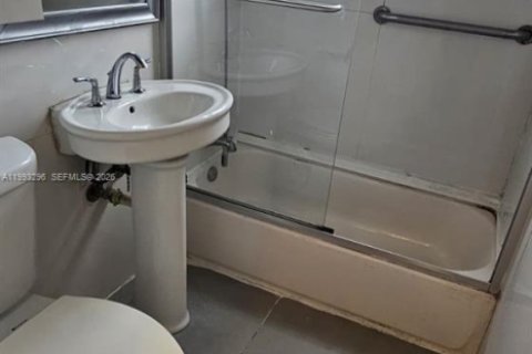 Condominio en venta en Miami Beach, Florida, 49.98 m2 № 2057102 - foto 11