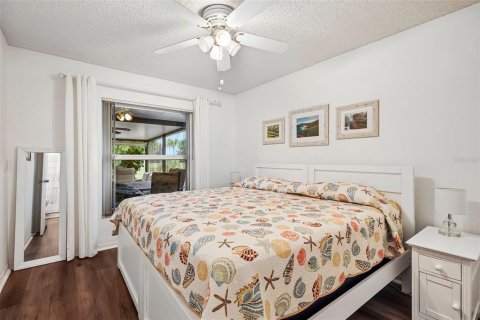 Villa ou maison à vendre à Sun City Center, Floride: 2 chambres, 135.82 m2 № 2418476 - photo 25