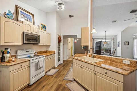 Villa ou maison à vendre à Sun City Center, Floride: 2 chambres, 135.82 m2 № 2418476 - photo 14