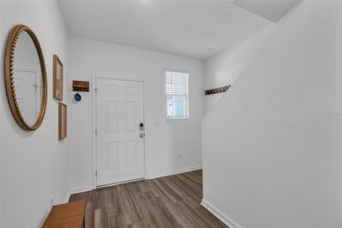 Townhouse in Gibsonton, Florida 3 bedrooms, 136.66 sq.m. № 2207716 - photo 2